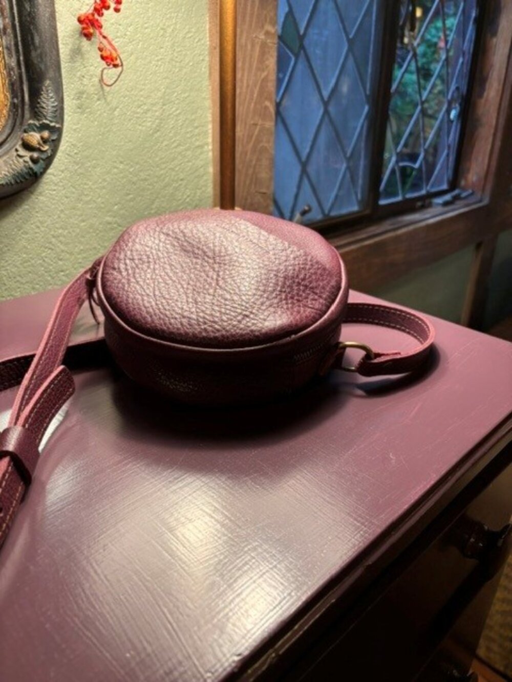 Portland Leather Circle Crossbody ~ Small ~ PLUM - Picture 4 of 5